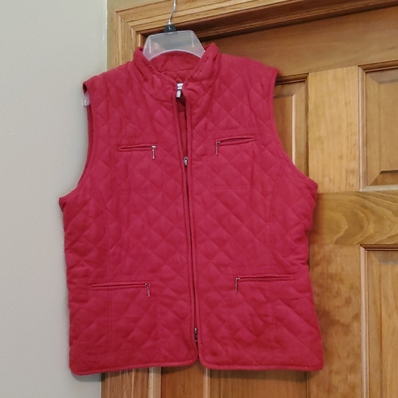 Croft & Barrow Quilted Scarlet Vest - Picture 1 of 4